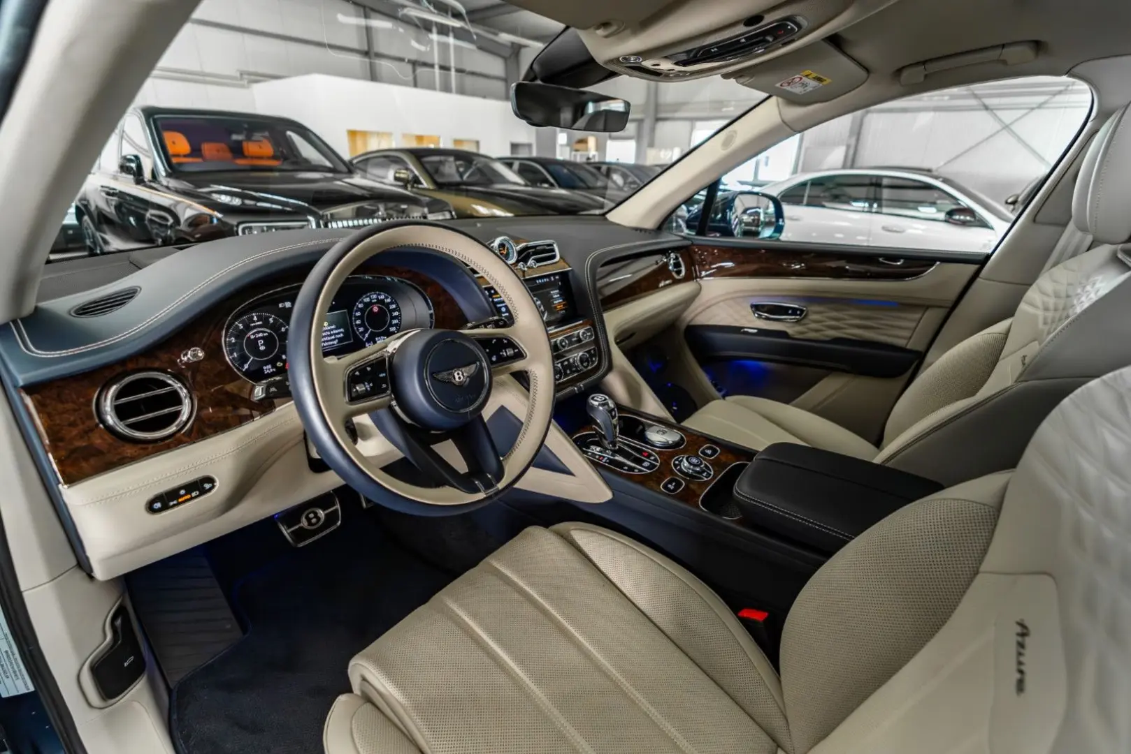 Bentayga 4.0 V8 Azure EWB/New Model