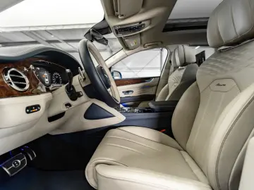 Bentayga 4.0 V8 Azure EWB/New Model