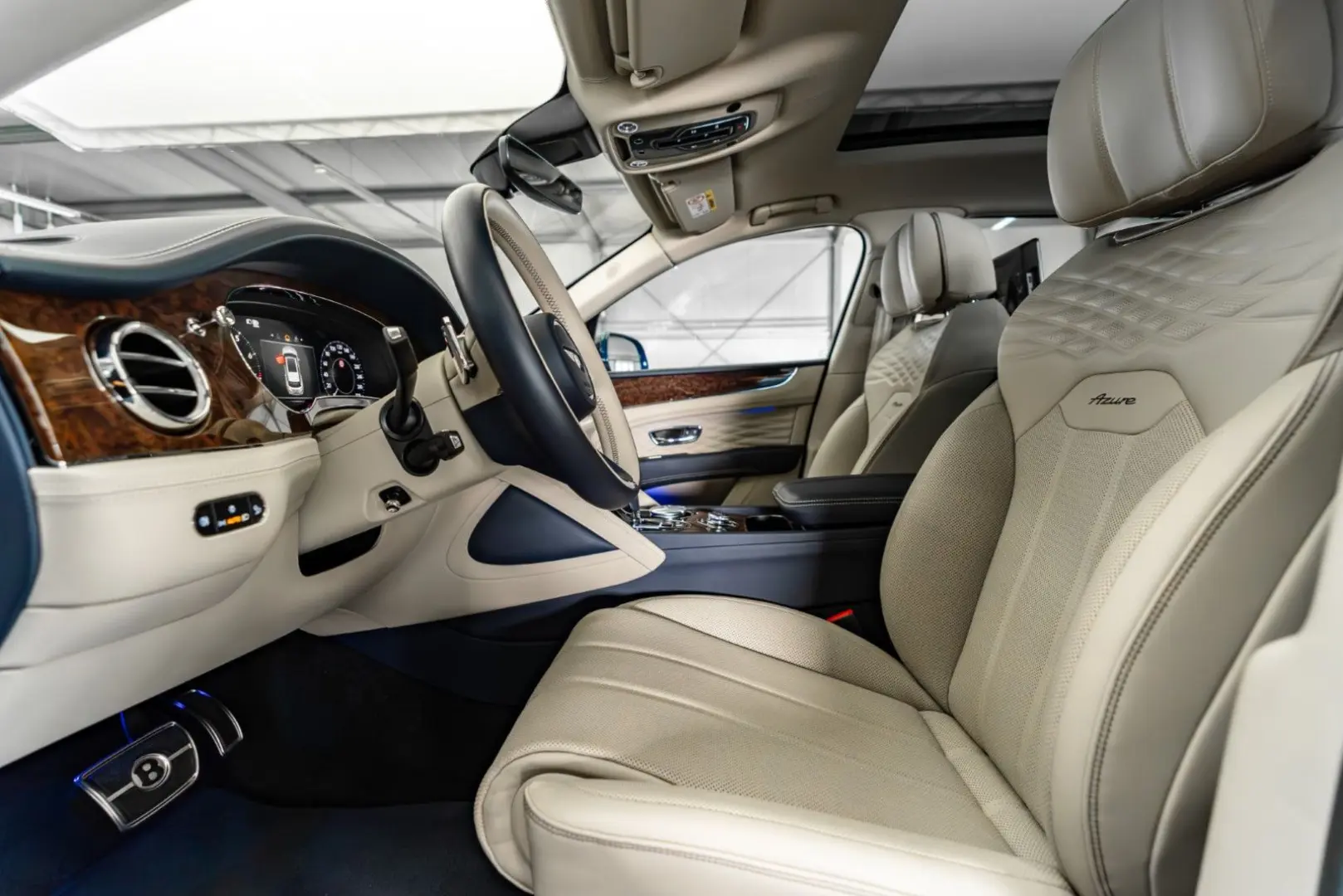 Bentayga 4.0 V8 Azure EWB/New Model
