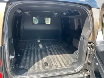Defender 110 Hard Top X-Dynamic SE Matrix*Lift