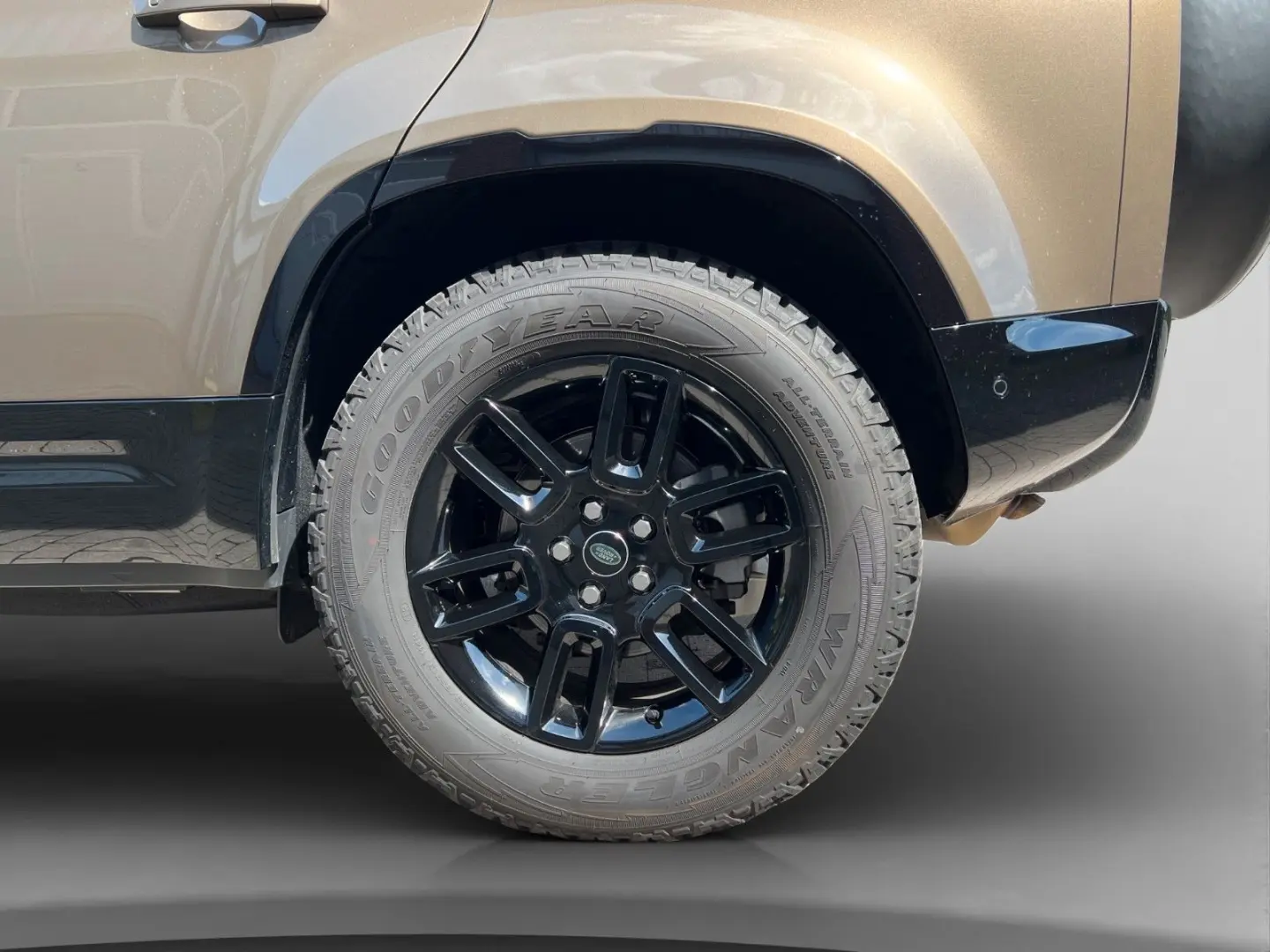 Defender 110 Hard Top X-Dynamic SE Matrix*Lift