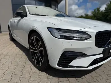 S90 T8 Recharge Ultimate AWD Plug-in B&W UPE~95k