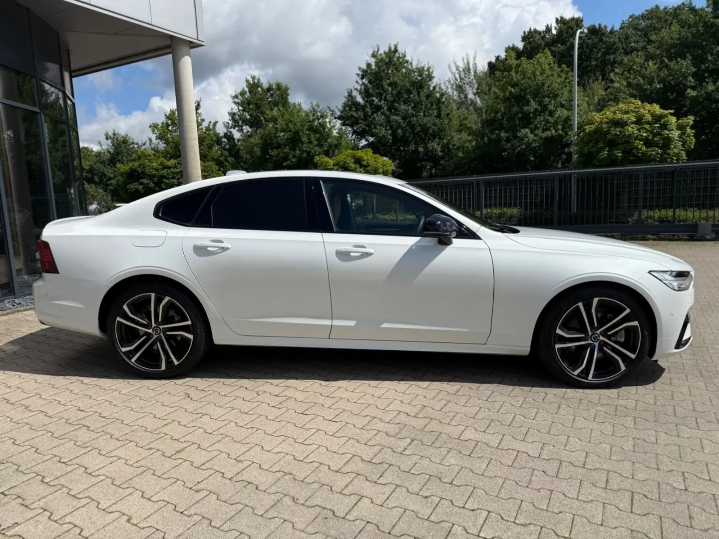 S90 T8 Recharge Ultimate AWD Plug-in B&W UPE~95k