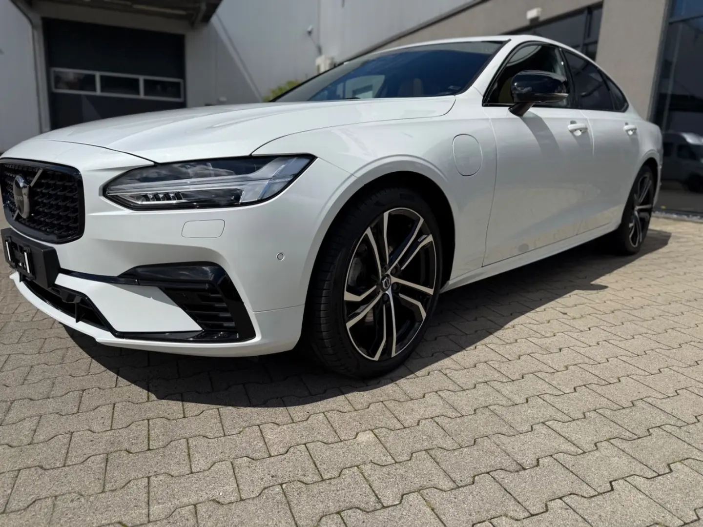 S90 T8 Recharge Ultimate AWD Plug-in B&W UPE~95k