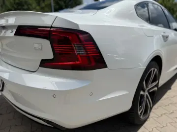 S90 T8 Recharge Ultimate AWD Plug-in B&W UPE~95k