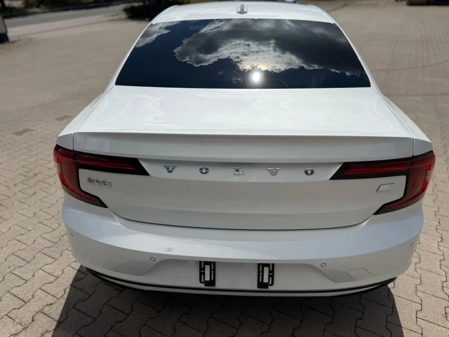 S90 T8 Recharge Ultimate AWD Plug-in B&W UPE~95k