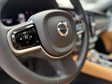 S90 T8 Recharge Ultimate AWD Plug-in B&W UPE~95k