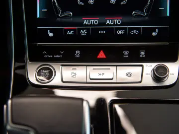 Audi Q8 55 TFSI V6 Quattro Mild Hybrid Tiptronic S Line
