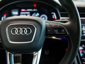 Audi Q8 55 TFSI V6 Quattro Mild Hybrid Tiptronic S Line