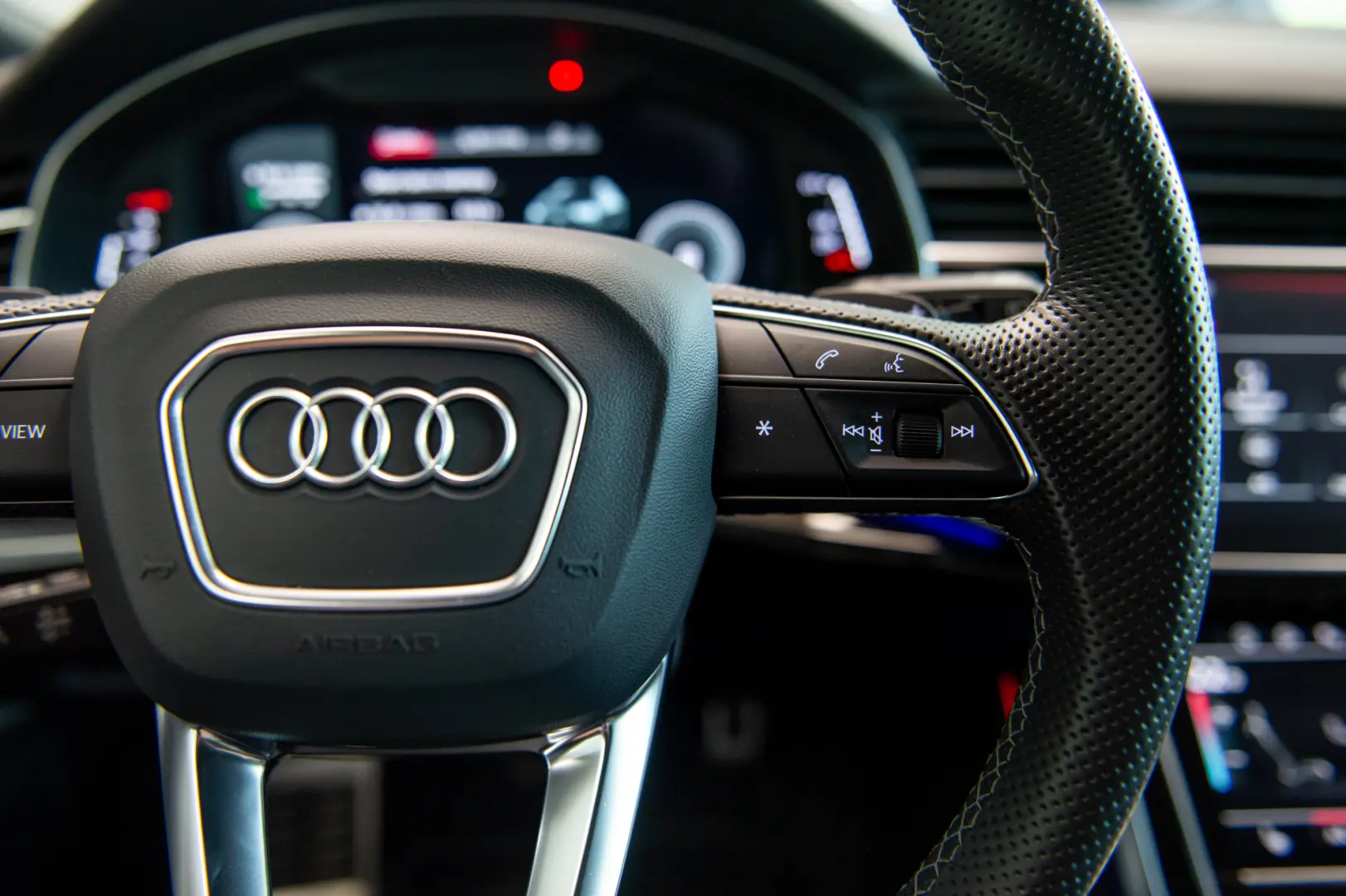 Audi Q8 55 TFSI V6 Quattro Mild Hybrid Tiptronic S Line
