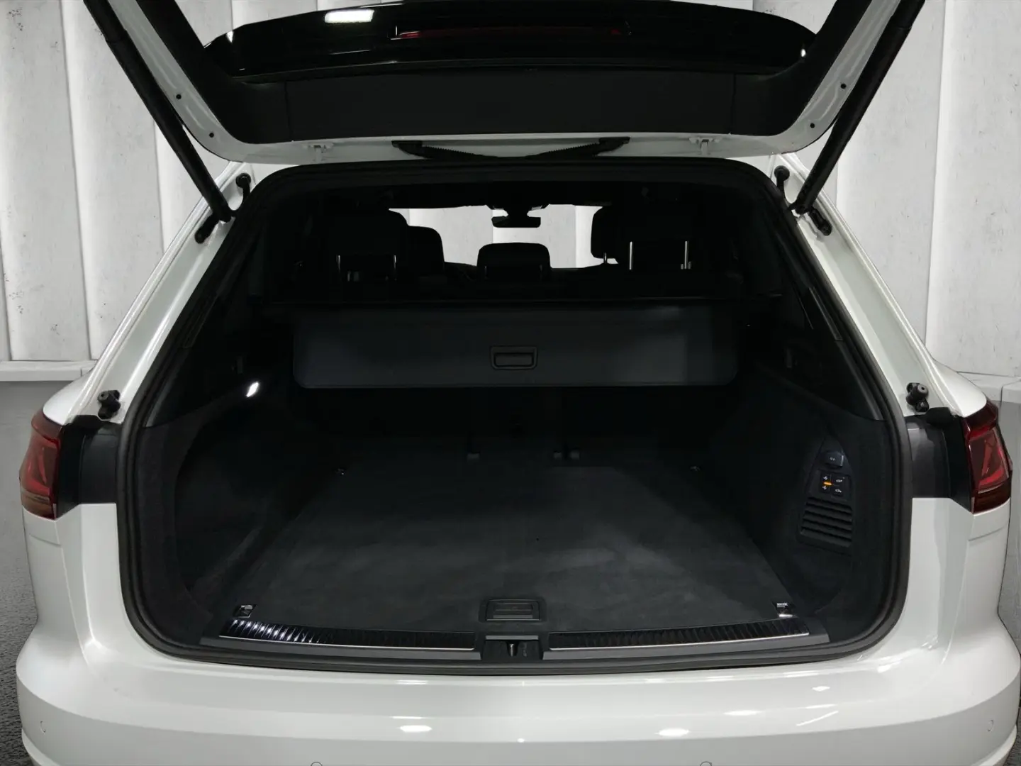 Touareg 3.0 V6 TDI R-Line 4Motion | IQ-Light