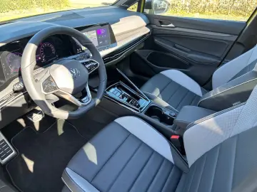 Golf VIII Variant 2.0 TSI R-Line 4Motion DSG, PA