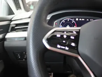 Arteon 2.0 TDI R-Line 4Motion +HUD+ACC+360°