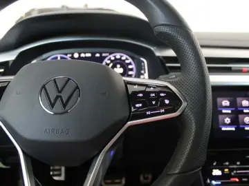 Arteon 2.0 TDI R-Line 4Motion +HUD+ACC+360°