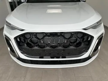 Audi Q5 S-Line TFSI quattro EDITIONONE TECHPAK+