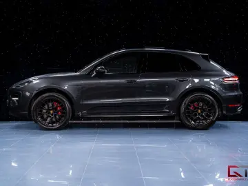 Macan GTS 18-way Pano 20