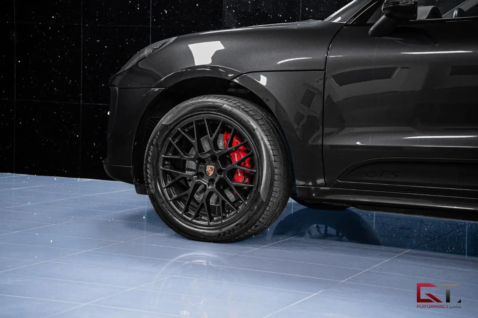 Macan GTS 18-way Pano 20