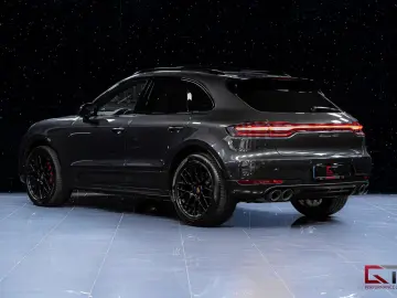Macan GTS 18-way Pano 20
