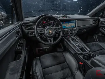 Macan GTS 18-way Pano 20