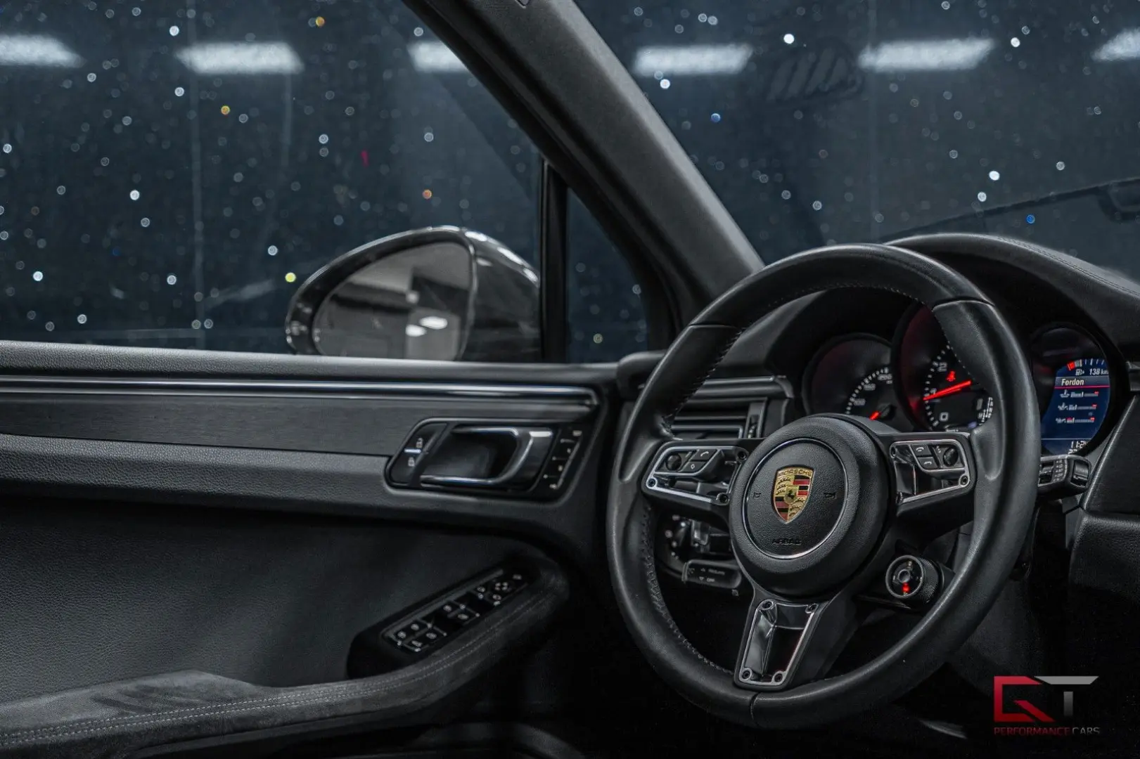 Macan GTS 18-way Pano 20