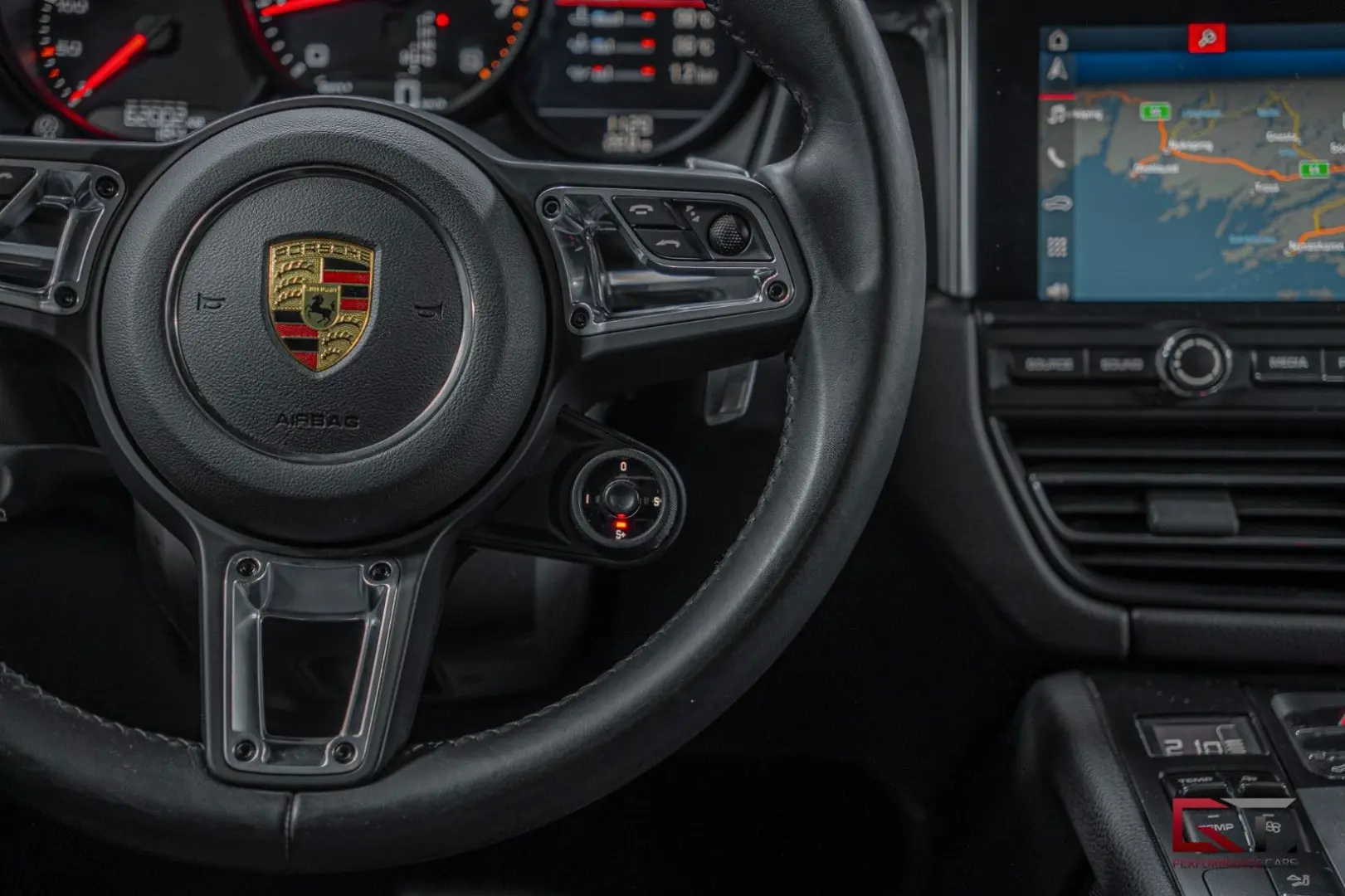 Macan GTS 18-way Pano 20