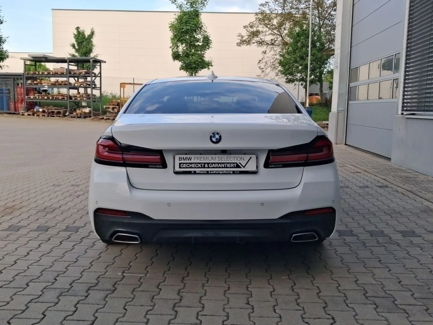 520d xDr Lim M Sportpaket Navi LED SHZ Glasdach