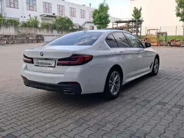 520d xDr Lim M Sportpaket Navi LED SHZ Glasdach