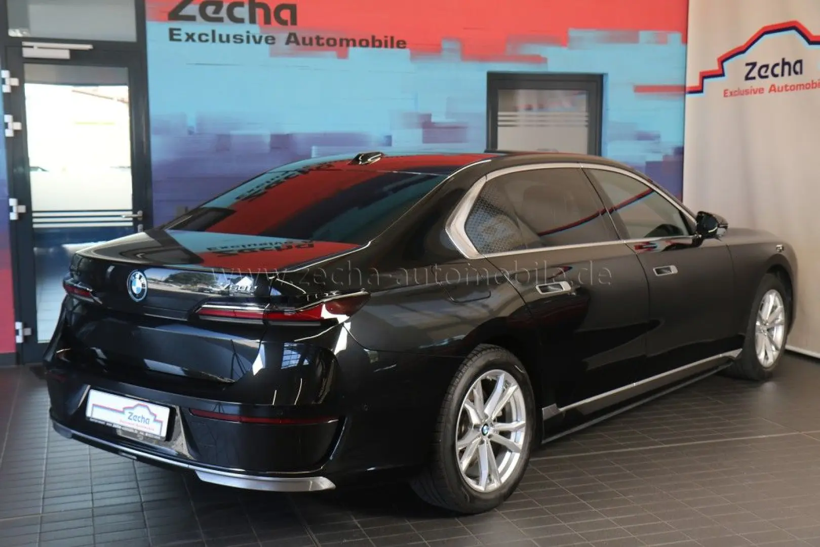 750 e xDr. Execut-Lounge.Panod.FondEntert.Connoi