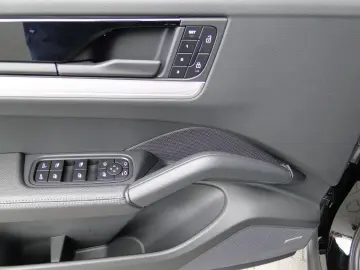 Cayenne 3.0 TFSI Coupe 1.HAND AUTOMATIK NAVI LED