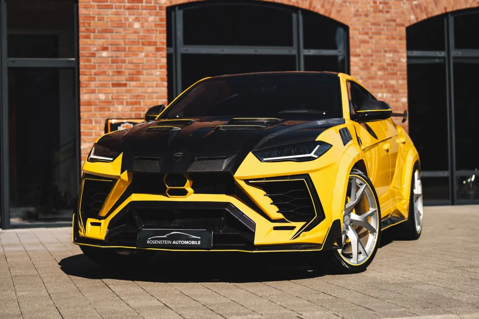 Urus 4.0V8 Mansory/Ceramic/Pano/B&O/ACC/R24/Soft