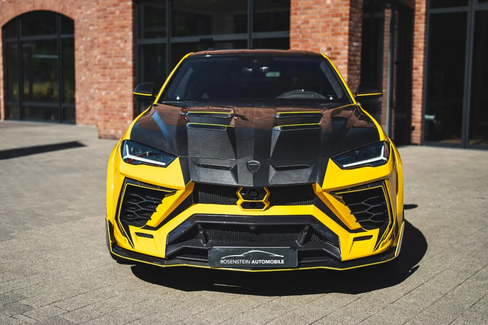 Urus 4.0V8 Mansory/Ceramic/Pano/B&O/ACC/R24/Soft