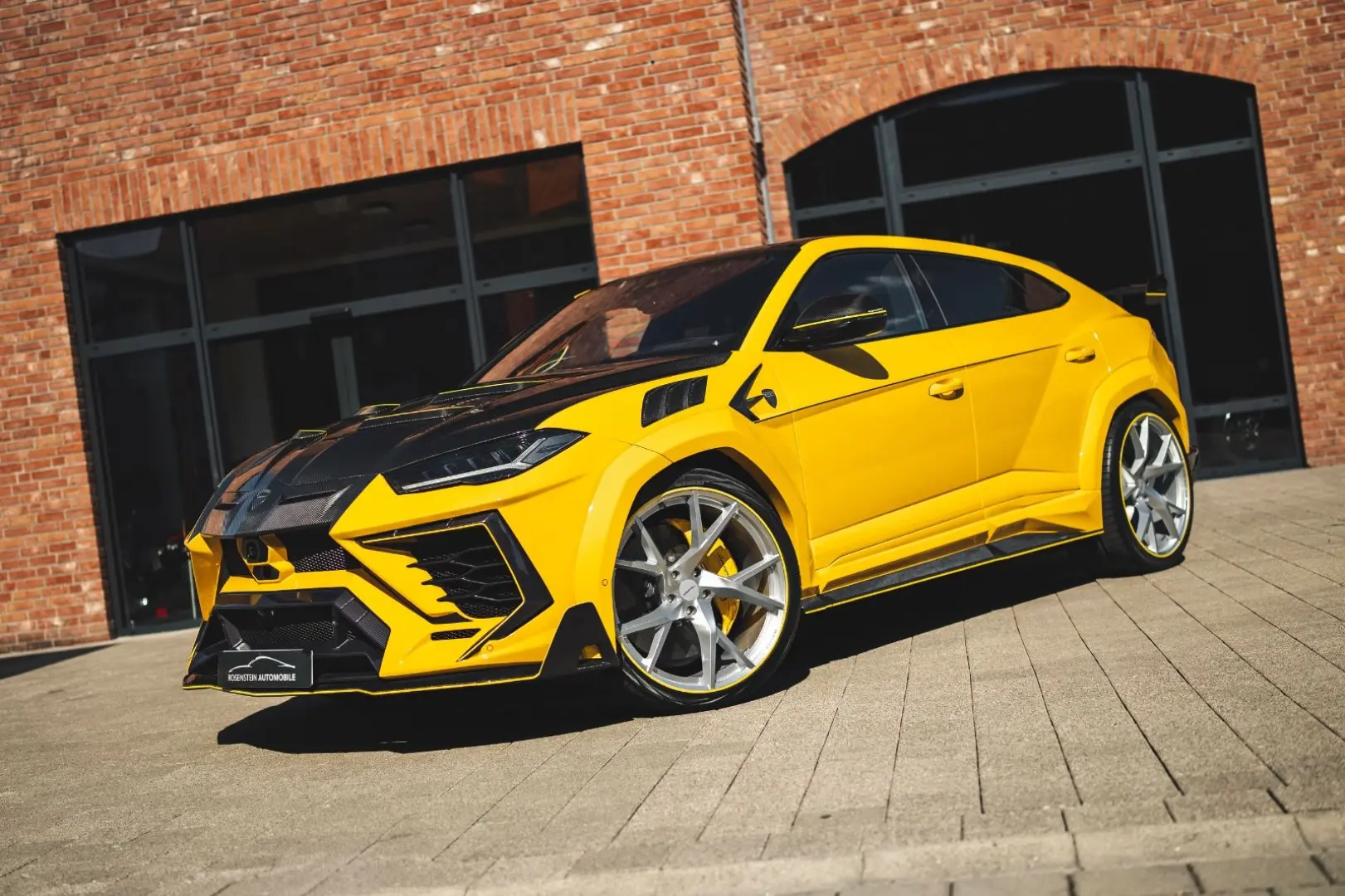 Urus 4.0V8 Mansory/Ceramic/Pano/B&O/ACC/R24/Soft