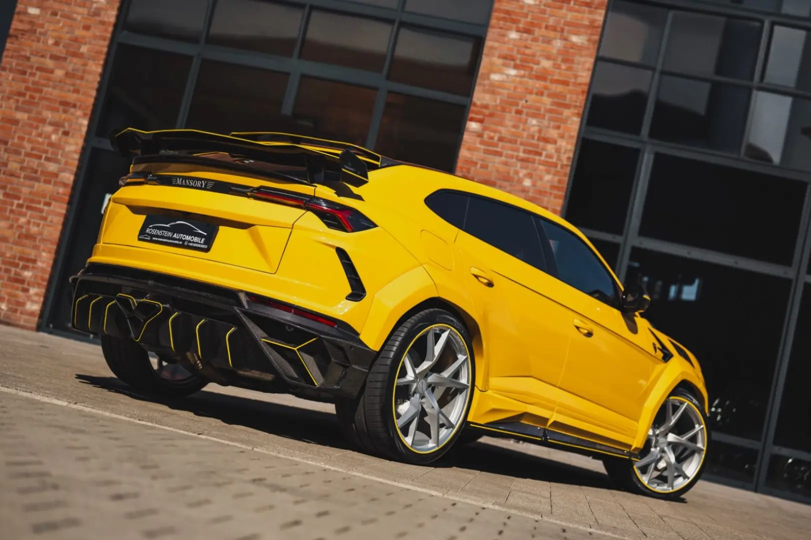 Urus 4.0V8 Mansory/Ceramic/Pano/B&O/ACC/R24/Soft