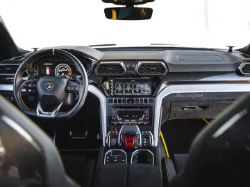 Urus 4.0V8 Mansory/Ceramic/Pano/B&O/ACC/R24/Soft