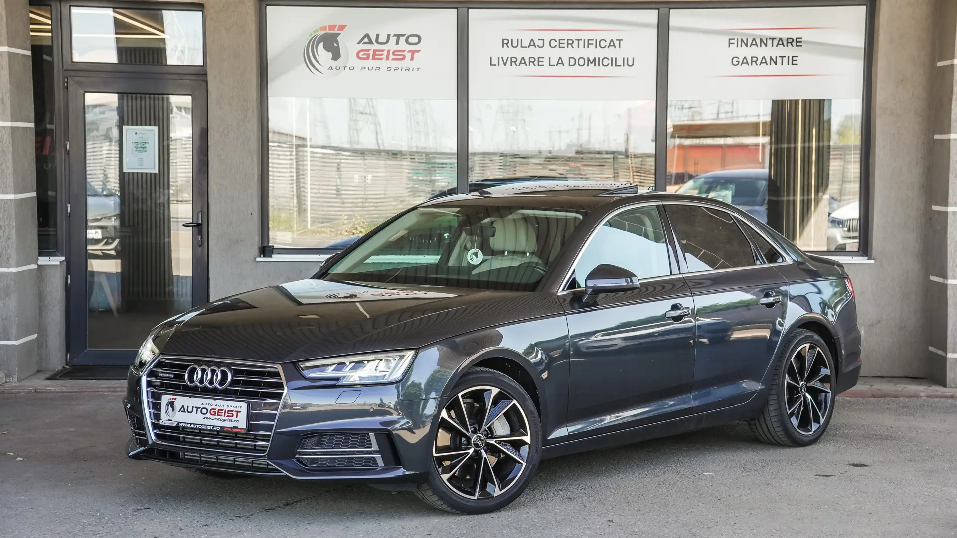 AUDI A4 quattro