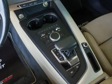 AUDI A4 quattro