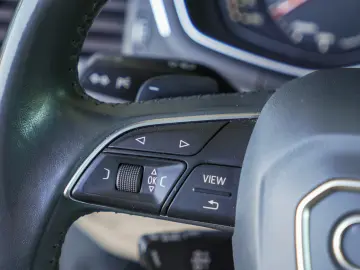 AUDI A4 quattro