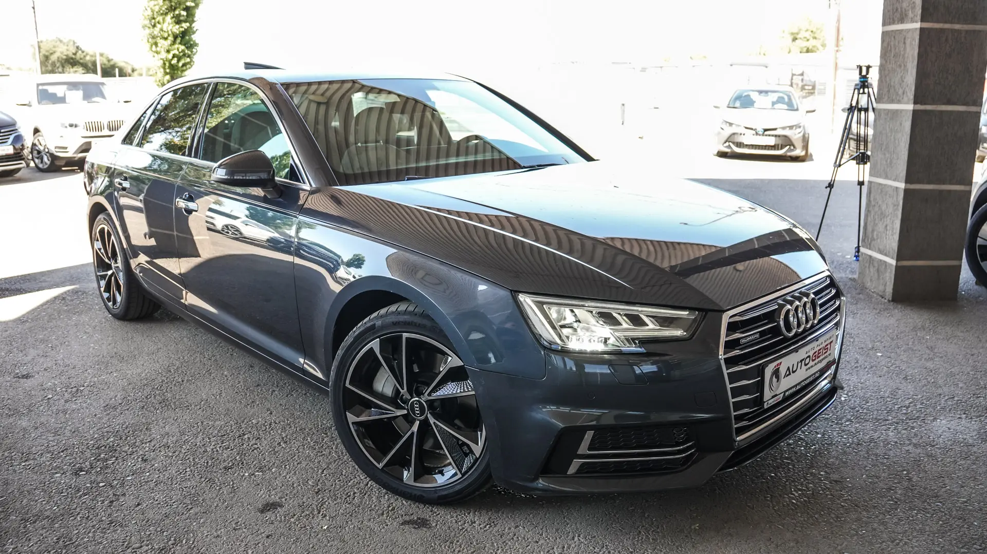 AUDI A4 quattro