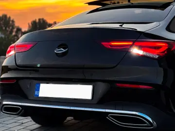 Mercedes-Benz CLA 180