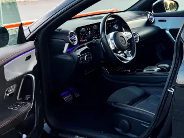 Mercedes-Benz CLA 180