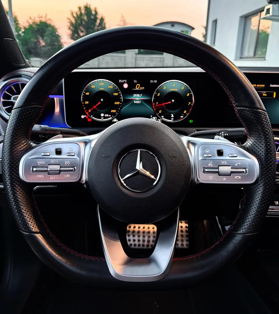 Mercedes-Benz CLA 180