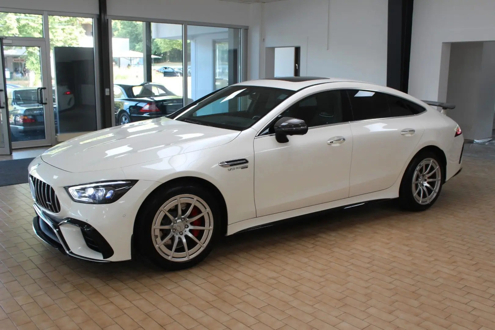 AMG GT 4door AMG GT 63 4Matic+  2,99% Rate: 584€