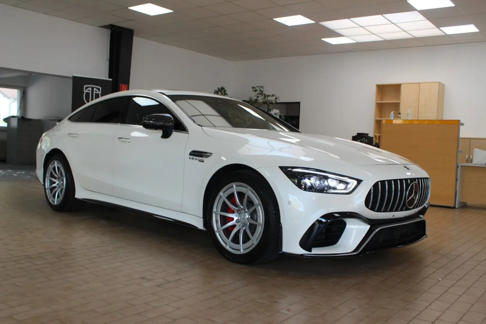 AMG GT 4door AMG GT 63 4Matic+  2,99% Rate: 584€