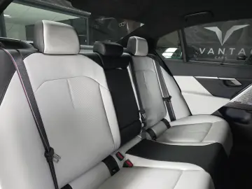 BMW M5 Limousine