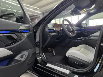 BMW M5 Limousine