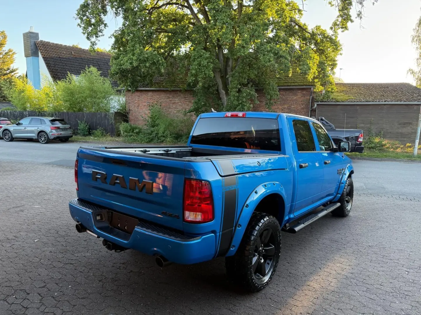 V8*SPORT*RAMBOX*