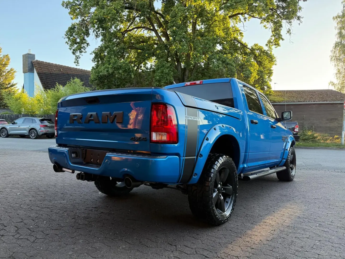 V8*SPORT*RAMBOX*