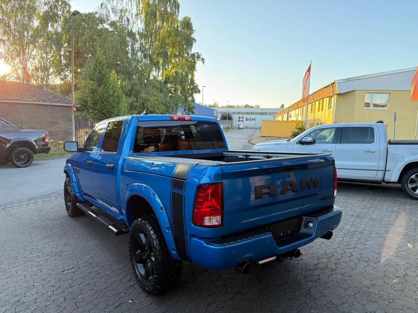 V8*SPORT*RAMBOX*