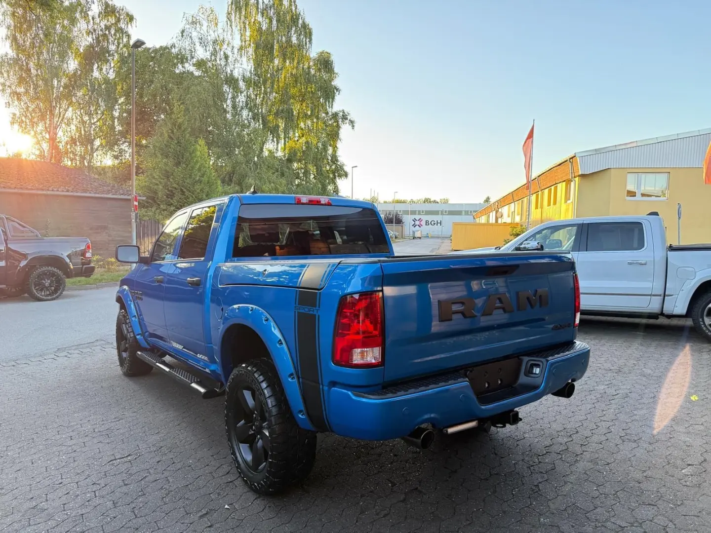 V8*SPORT*RAMBOX*