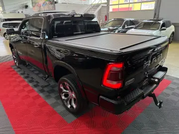 RAM 1500 5.7 HEMI Limited LONGHORN